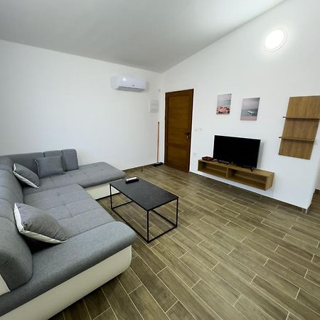 Adla Apartmani Ulcinj Zewnętrze zdjęcie